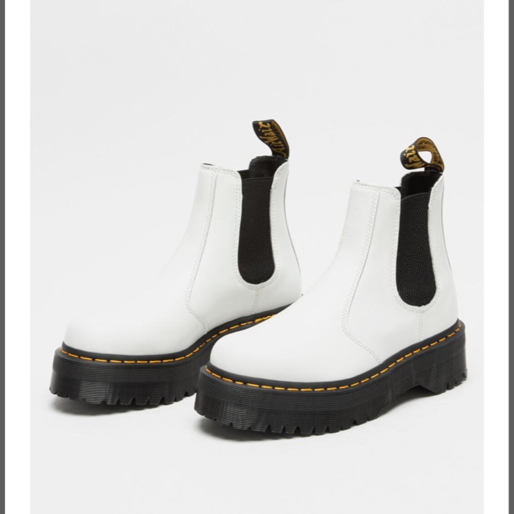 Dr. Martens 2976 Quad Platform Chelsea Boots